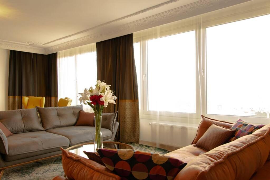 Апартаменти Charming Bosphorus View Стамбул
